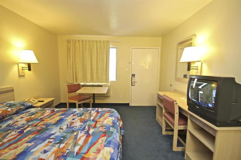 Motel 6-Windsor Locks, Ct - Hartford 객실 사진